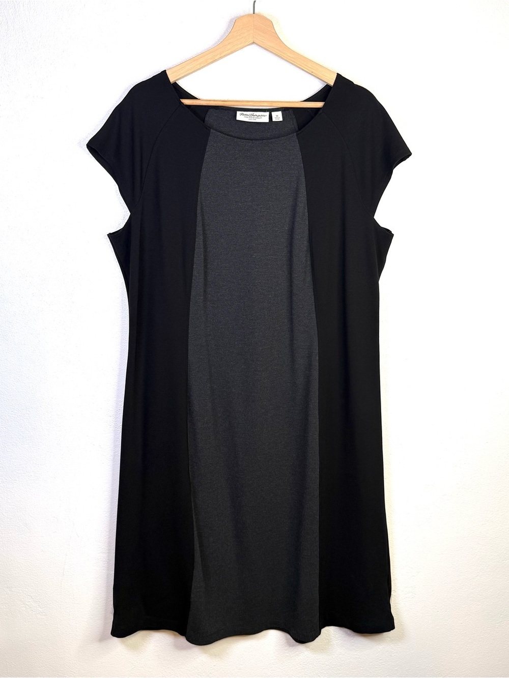 Norm Thompson Black & Gray Colorblock Stretch Knit Shift Sheath Dress Size 1X